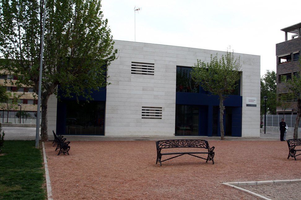 Fachada Principal de la Casa de Mayores Distrito Norte de C�rdoba