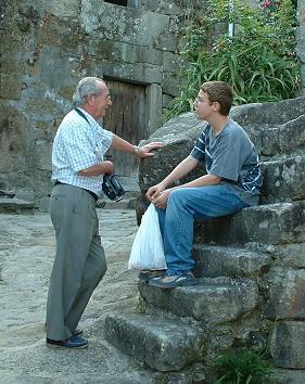 Con mi nieto Dani en el a�o 2.004, en Combarro.